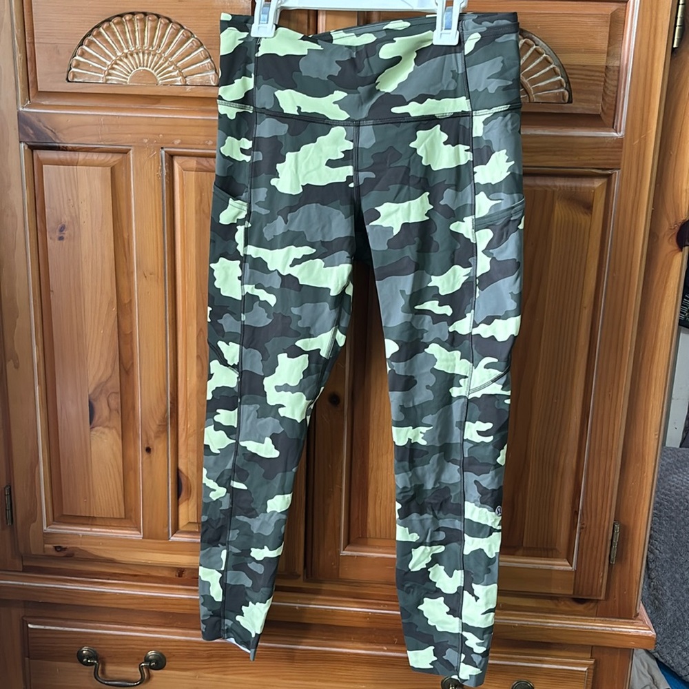 Lululemon leggings